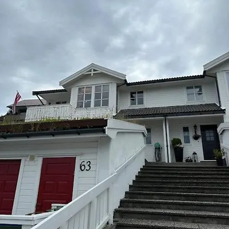 Hus Med Panorama Utsikt * Maloy