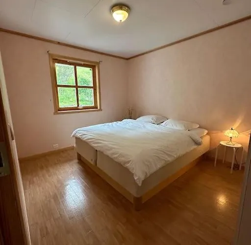 Hus Med Panorama Utsikt Hébergement de vacances *